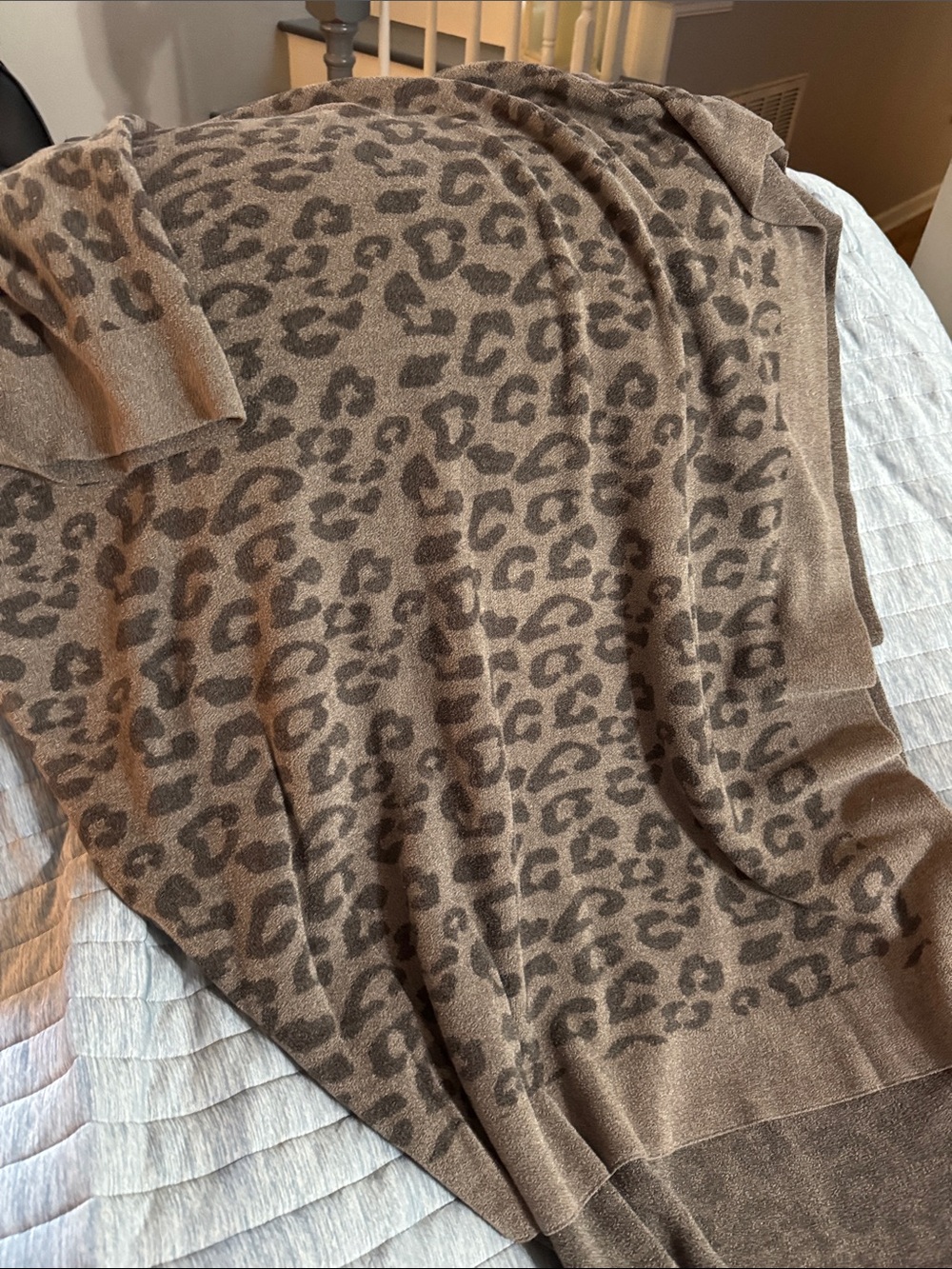 Barefoot Dreams Leopard Print Wrap in Brown and Taupe or lap throw - Picture 4 of 5